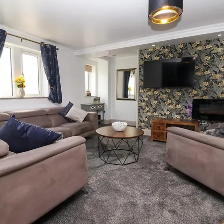 The Swans Nest Lock View *