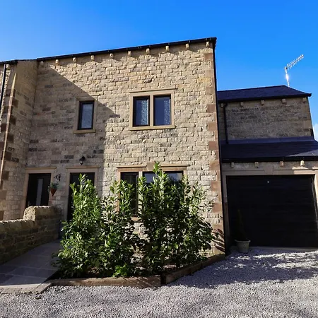 The Swans Nest Lock View Skipton