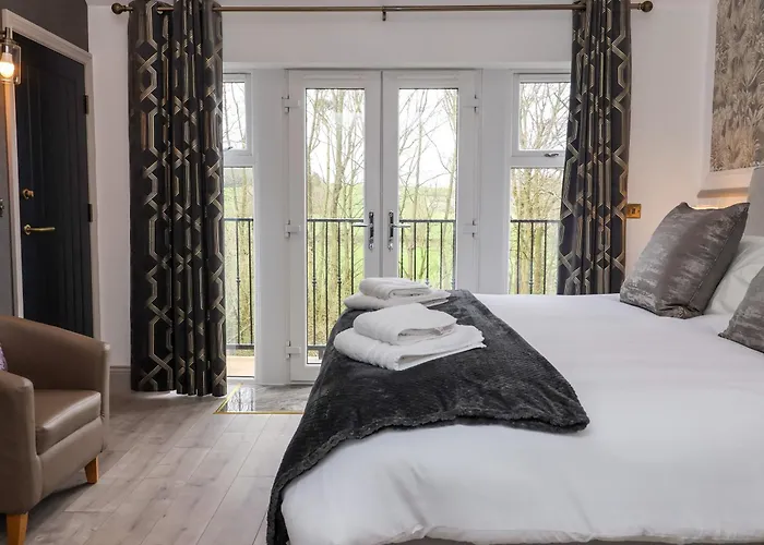 The Swans Nest Lock View 別荘