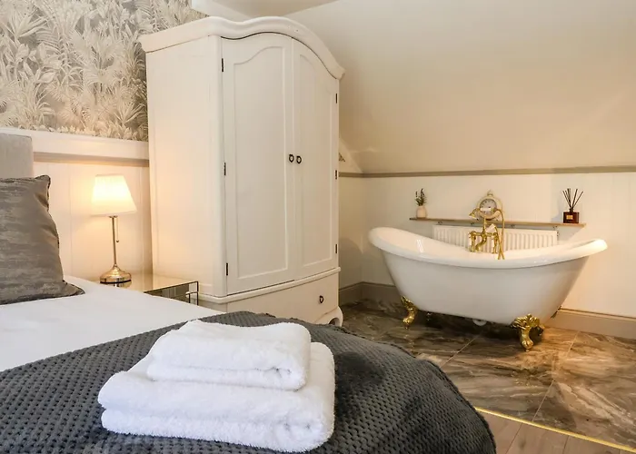 別荘 The Swans Nest Lock View *