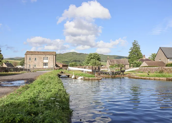 別荘 The Swans Nest Lock View